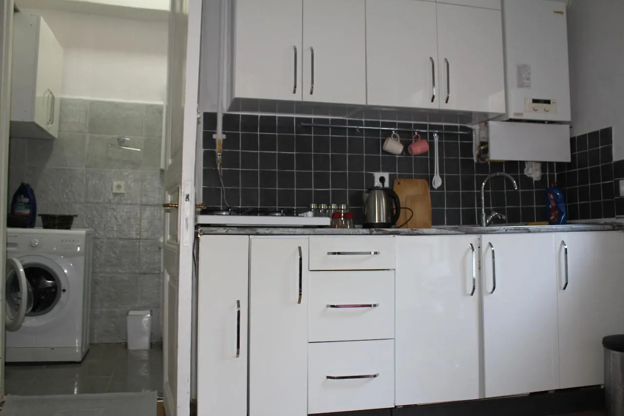 Апартаменты For Those Who Want To Be Close To Beyoglu Istiklal Street Стамбул