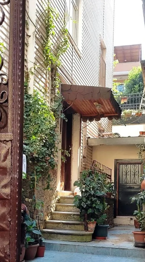 Апартаменты For Those Who Want To Be Close To Beyoglu Istiklal Street Стамбул