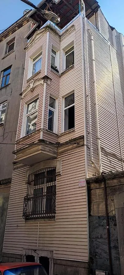 Апартаменты For Those Who Want To Be Close To Beyoglu Istiklal Street Стамбул
